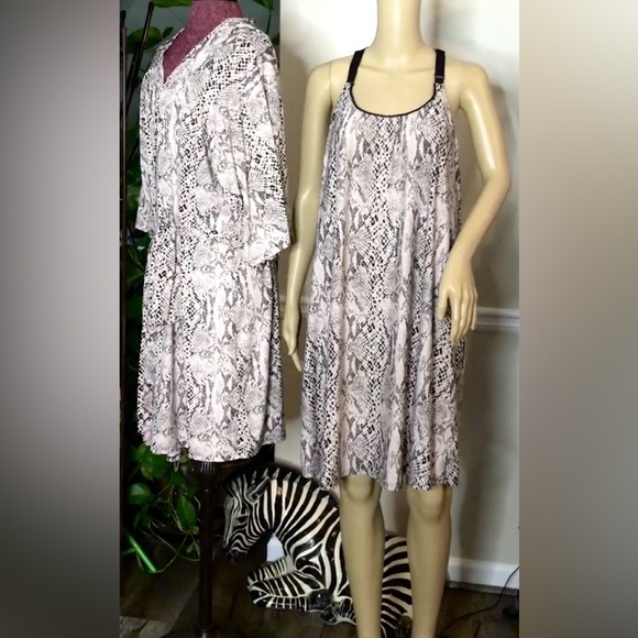 Secret Treasures 2-Piece Snakeskin Print Nightgown & Robe Set - Picture 3 of 11